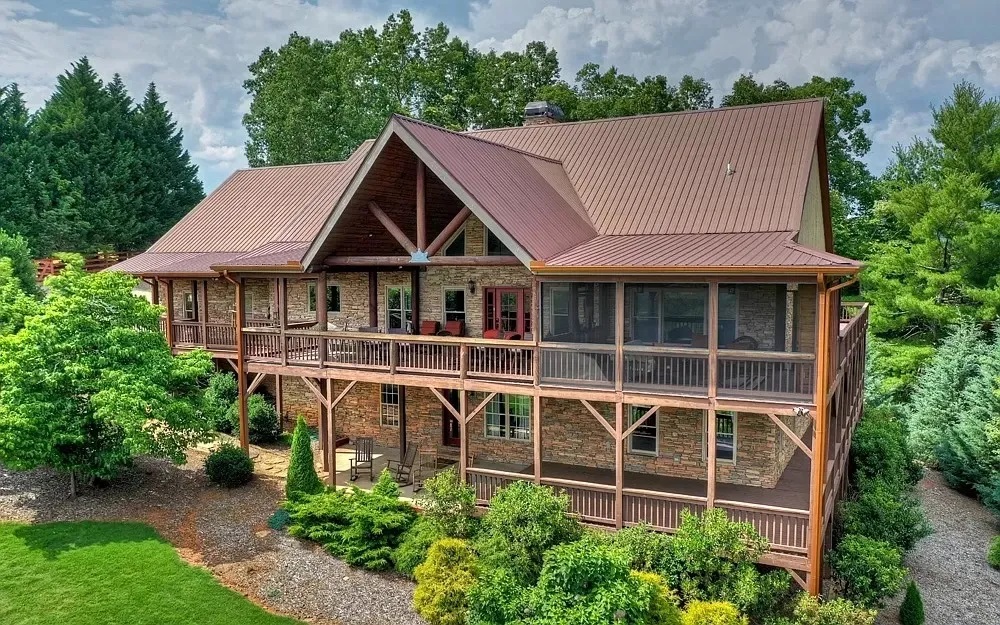 Georgia Mountain Cabin Rental Large group vacation rental